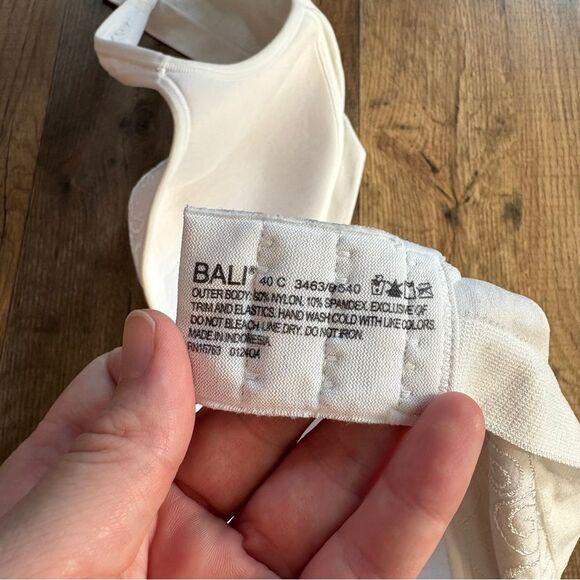 Bali White Comfort Bra 40C no underwire great preworn condition - Picture 5 of 7